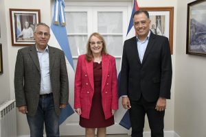 Alicia recibió al embajador de Cuba en Casa de Gobierno