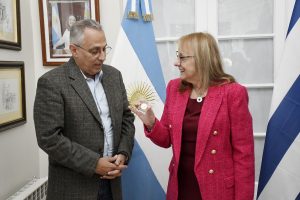 Alicia recibió al embajador de Cuba en Casa de Gobierno