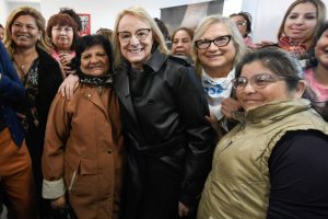 Alicia inauguró la nueva sede del Sindicato de Amas de Casa de Santa Cruz
