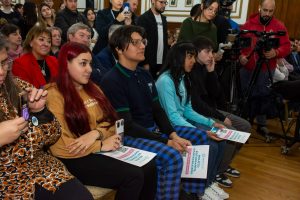 Alicia presentó el Programa “Boleto Estudiantil Santacruceño”