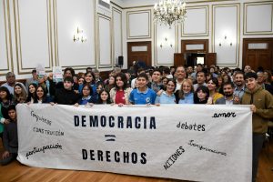 Alicia presentó el Programa “Boleto Estudiantil Santacruceño”