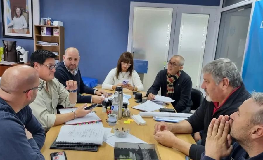 Servicios Públicos articula planificación y avance de obras con la Municipalidad de Piedra Buena