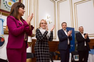 Alicia presentó el plan “Santa Cruz Crece”: el programa de generación económica y empleo