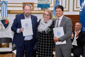 Alicia: “Santa Cruz va a seguir creciendo si santacruceños y santacruceñas aportamos energía”