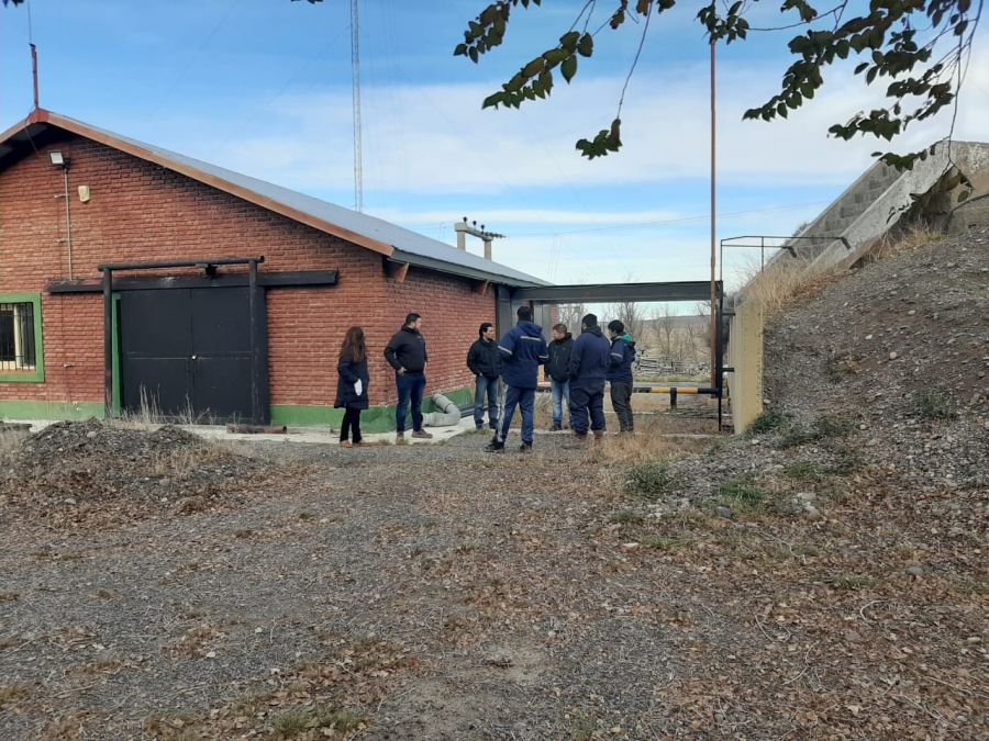 Autoridades de Servicios Públicos recorrieron la Planta de Ósmosis Inversa de Koluel Kayke