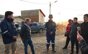 Servicios Públicos inauguró redes de agua y luz en 28 de Noviembre
