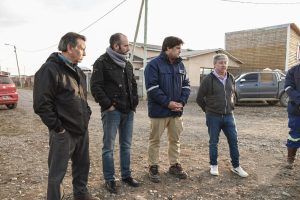 Servicios Públicos inauguró redes de agua y luz en 28 de Noviembre