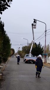 Servicios Públicos avanza en la optimización del alumbrado en Río Gallegos