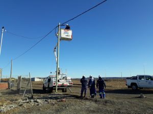 Servicios Públicos amplía la red eléctrica en el barrio Los Alerces