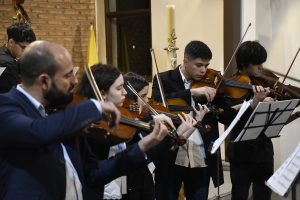 “Glaciares en Concierto 2023”: Las Orquestas Salesiana de Puerto Natales y Juvenil El Calafate cerraron la primera jornada