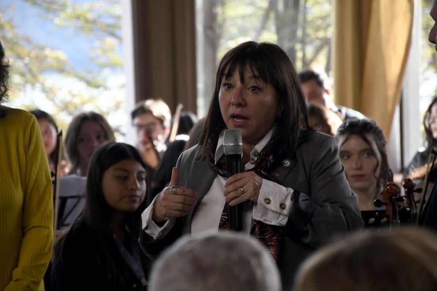 Velázquez: “El sueño de la Escuela Re Si es tener un lugar y por eso lo vamos a construir en Río Gallegos”