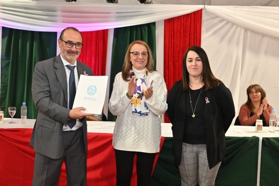 Alicia fue la invitada de honor en el 100° Aniversario del Club Atlético Puerto Santa Cruz
