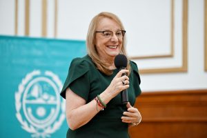 Alicia: “Sigamos caminando y construyendo todos los días para una mejor calidad”