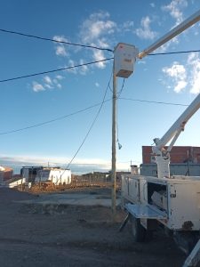 Servicios Públicos amplía el tendido eléctrico en el Barrio 22 de Septiembre de Río Gallegos
