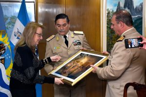 Alicia recibió la visita protocolar de integrantes de la plana mayor de Prefectura Naval Argentina