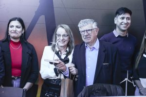 Alicia recorrió los stands del 2° Foro de Transición Energética