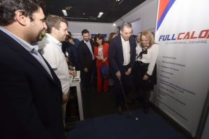 Alicia recorrió los stands del 2° Foro de Transición Energética