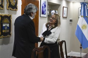 Alicia firmó convenios para fortalecer el desarrollo energético de Santa Cruz