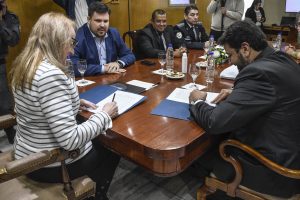 El Gobierno firmó convenios para fortalecer el Sistema Penitenciario de Santa Cruz