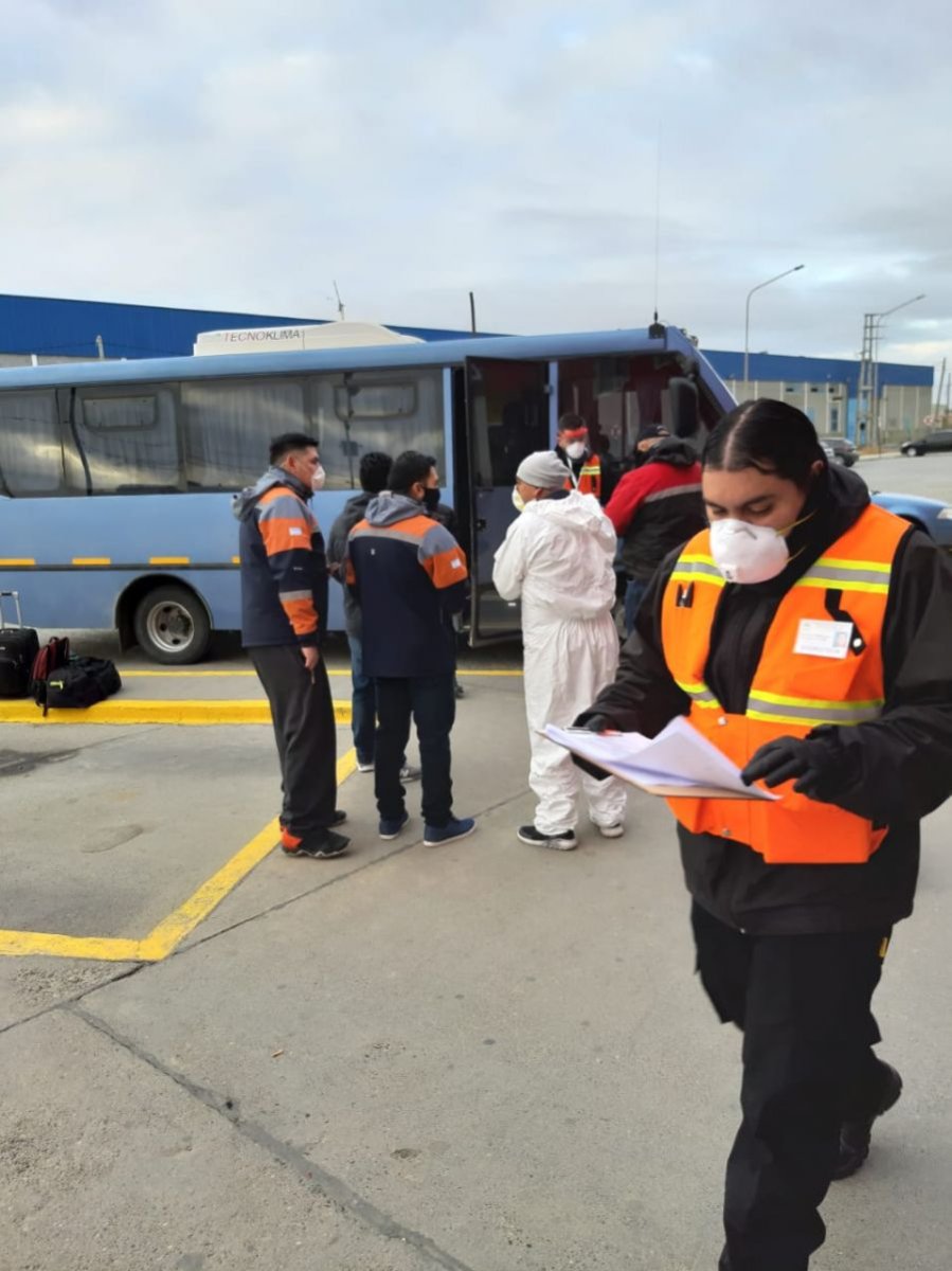 Articulan tareas para el traslado de trabajadores mineros