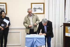 El Gobierno firmó actas para el inicio de la construcción del nuevo acueducto de Río Gallegos