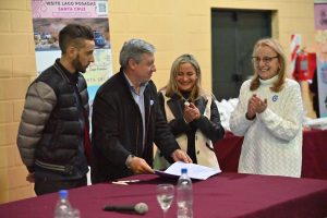 Lago Posadas: Alicia entregó fortalecimientos a emprendimientos locales e inauguró importantes obras