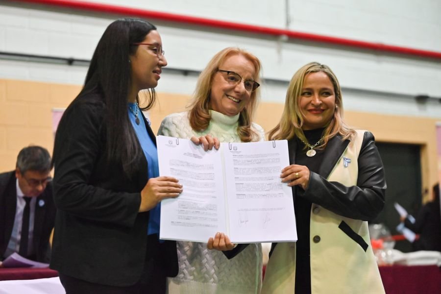 Lago Posadas: Alicia entregó fortalecimientos a emprendimientos locales e inauguró importantes obras