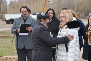 Alicia finalizó su visita a Lago Posadas con recorrido de obras y un reconocimiento a su trayectoria*
