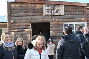 Alicia finalizó su visita a Lago Posadas con recorrido de obras y un reconocimiento a su trayectoria*