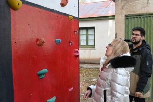 Alicia finalizó su visita a Lago Posadas con recorrido de obras y un reconocimiento a su trayectoria*