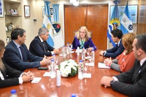 Hecho histórico: Alicia firmó acuerdo para comenzar la exploración de la formación Palermo Aike en Santa Cruz