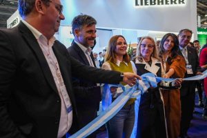 Arminera 2023: Alicia inauguró el stand institucional de Santa Cruz en la feria minera más importante del país