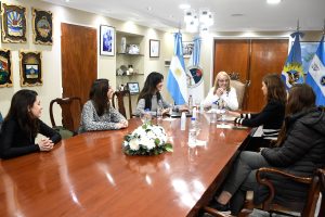 Alicia recibió en audiencia a representantes de la Fundación “Por el Mar”