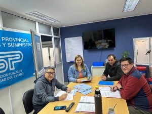 Gestionan obras y materiales para Tres Lagos