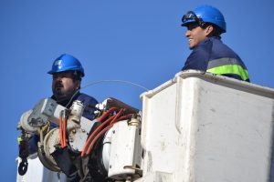 Destacaron obras de alumbrado en barrios de Río Gallegos y Lago Posadas