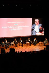 Alicia: “Santa Cruz y nuestro país necesitan personas que se la jueguen y tengan coraje para transformar las realidades”