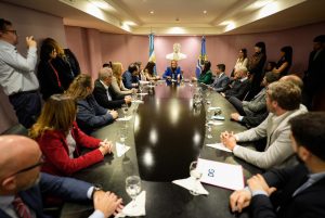 Alicia avanza en gestiones para financiar conexiones de gas intra-domiciliarias en las localidades de Santa Cruz