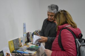 Editoriales y libreros dicen "presente" en la 29° Feria Provincial del Libro