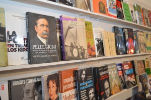 Editoriales y libreros dicen "presente" en la 29° Feria Provincial del Libro