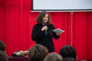 29° Feria del Libro: Desde instituciones educativas llega a los estudiantes con la charla de Paula Bombara