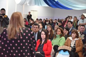 El Gobierno firmó nuevos convenios que beneficiarán a la comunidad de Jaramillo y Fitz Roy