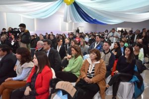 El Gobierno firmó nuevos convenios que beneficiarán a la comunidad de Jaramillo y Fitz Roy