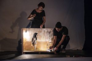29° Feria Provincial del Libro: Presenta al Teatro Lata con “Tres piezas para un ojal”
