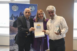 Alicia entregó certificados de posesión de tierras a familias de Río Gallegos