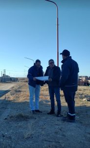Avanzan obras para extender líneas de energía eléctrica y red cloacal en Puerto Deseado