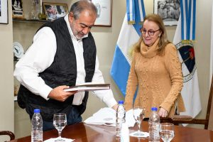 Daer: “El convenio que firmamos con Alicia es un beneficio de superación para los trabajadores de la salud”