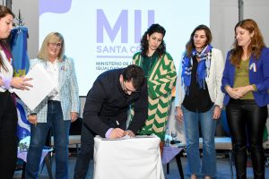 Santa Cruz celebró el primer aniversario de la creación del Ministerio de la Igualdad e Integración