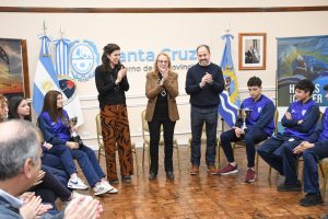 Alicia recibió a la delegación del Club Hispano Americano que participó en el certamen nacional