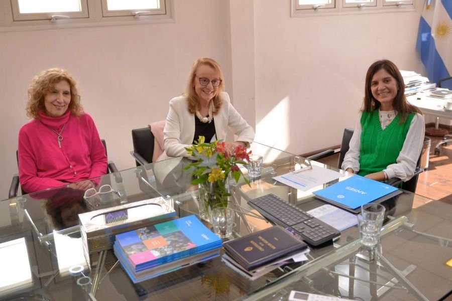 Alicia se reúne con organismos nacionales para seguir garantizando derechos en Santa Cruz