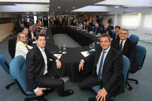 Alicia participó de la reunión de gobernadores con la fórmula presidencial de Unión por la Patria